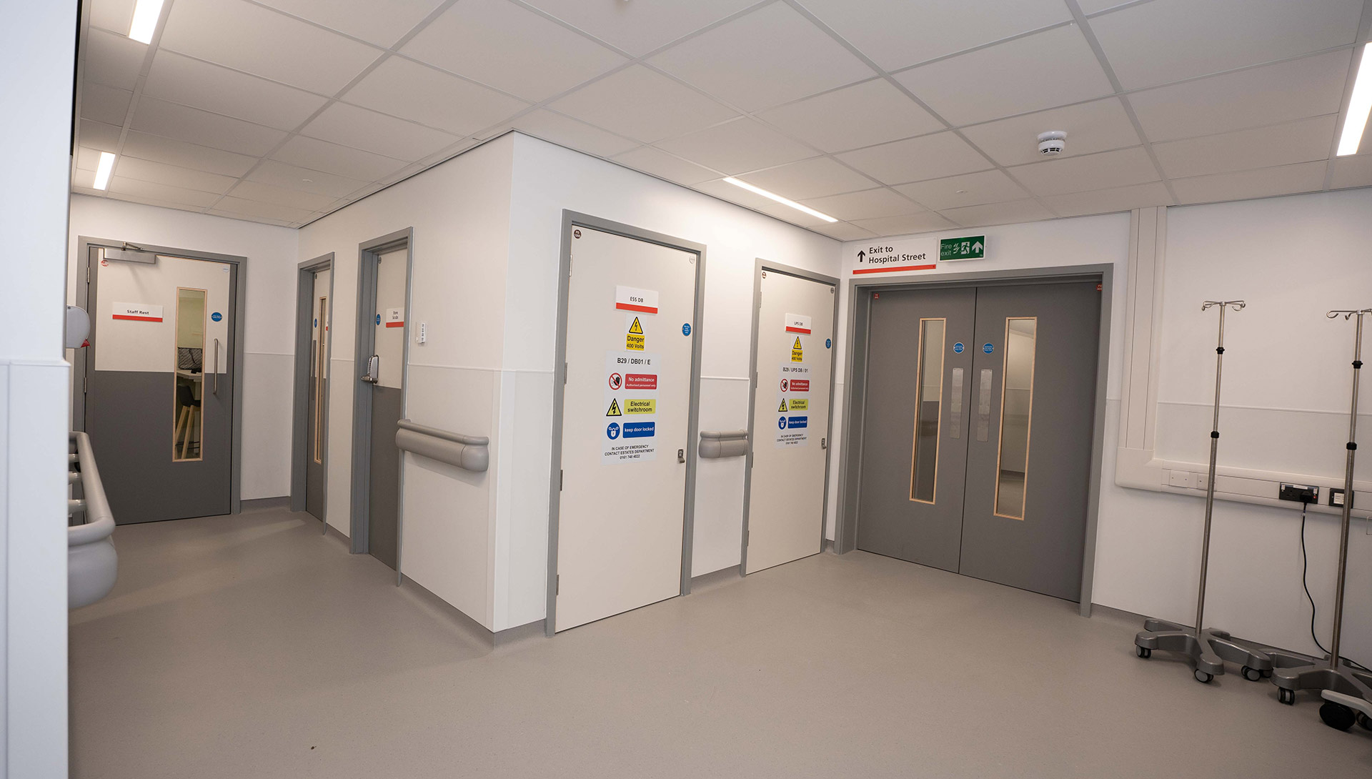 trafford-hospital-theatres-12-14